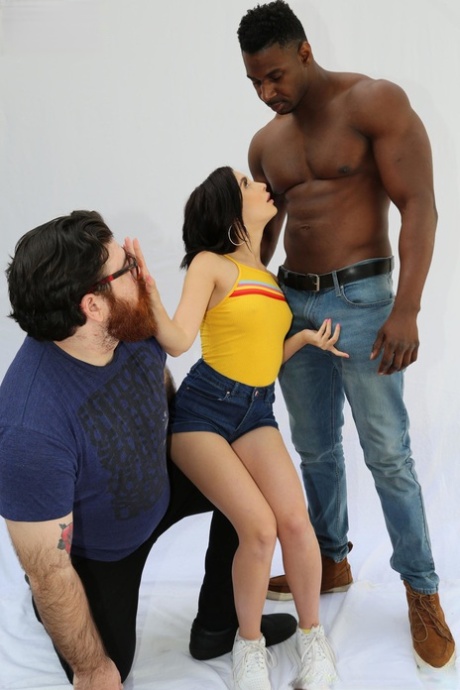 Petite teen Jane Wilde strips and gets blacked in front of her nerdy partner