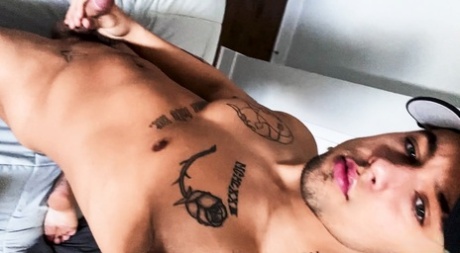 Men Com performed by Jay Naked Pics