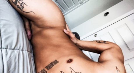 Men Com performed by Jay Naked Pics