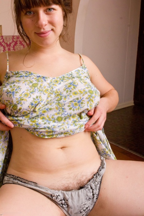 Amateur teen Kenji unveils her curvy body & hairy pussy as she strips naked
