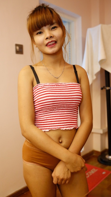 Petite Asian teen Mildred B unveils her curves and fucks at the casting