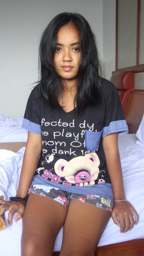 Thai teen Poo B shows her pregnant belly and swollen tits before POV sex
