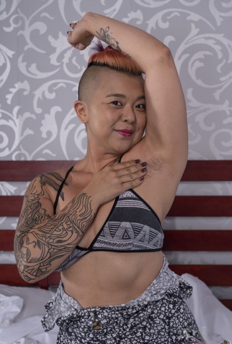ATK Hairy performed by Lulu Sparkle Naked Gallery